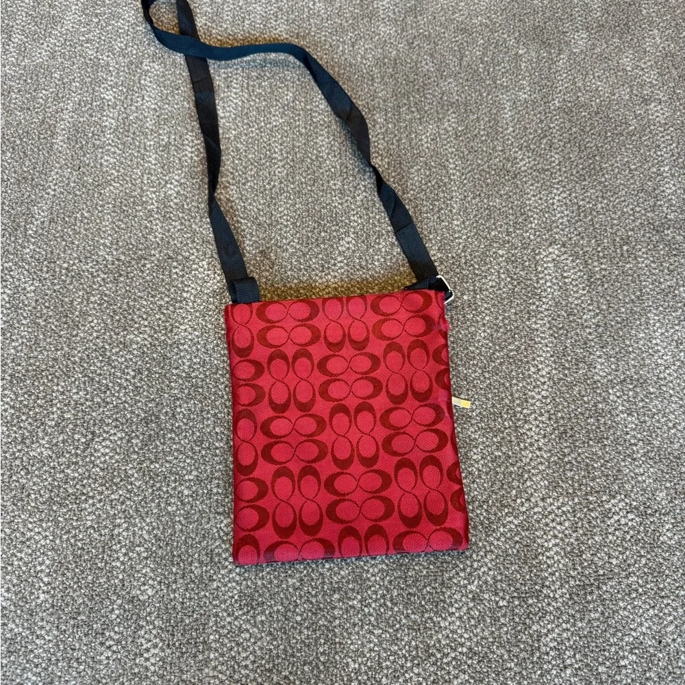 Vintage Coach Red and Black Crossbody Bag - Picture 7 of 11